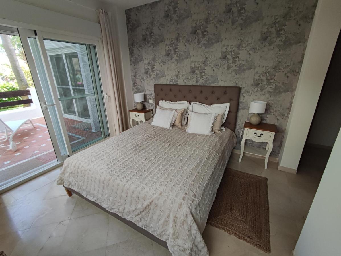 Costalita On The Beach - 3 Bedroom Cosy Apartment Естепона Екстер'єр фото